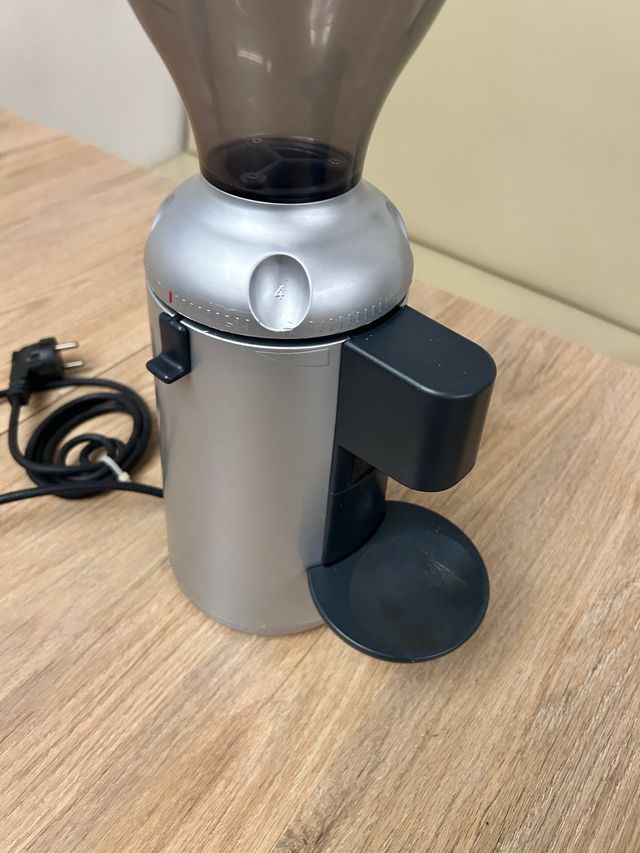 Molinillo de cafe industrial con teporizador