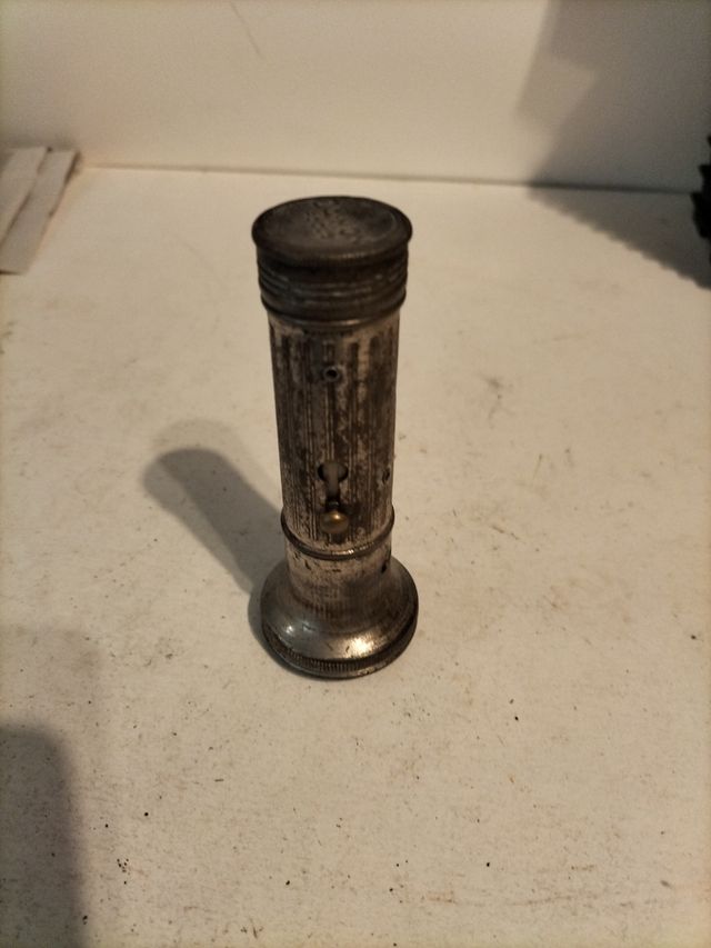 Linterna antigua vintage Daimon Focus