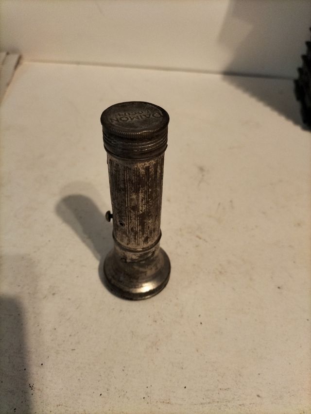 Linterna antigua vintage Daimon Focus