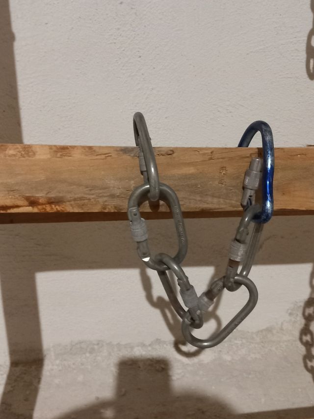 Cuerdas y cadenas + mosquetón