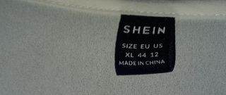 Blusa blanca de mujer, Shein.