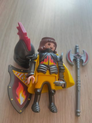 Playmobil Caballero Edad Media acorazado con hacha