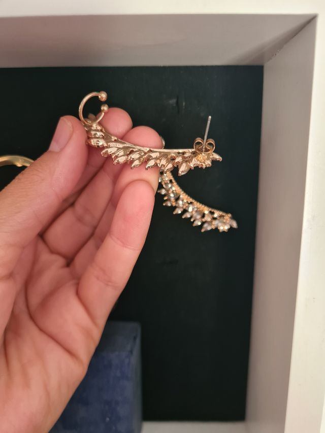 Pendientes con piedras, de ala