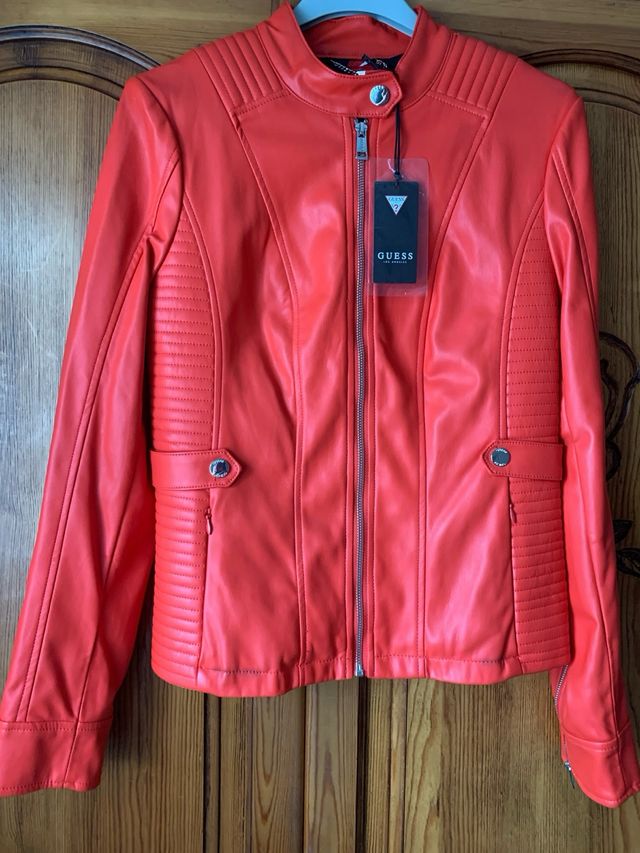 cazadora  origuinal d Guess