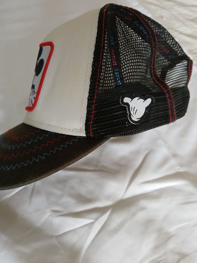 GORRA DISNEY MICKEY MOUSE y gorra de regalo