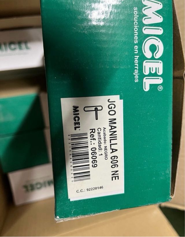 Manilla maneta para puerta negro