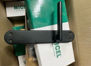 Manilla maneta para puerta negro