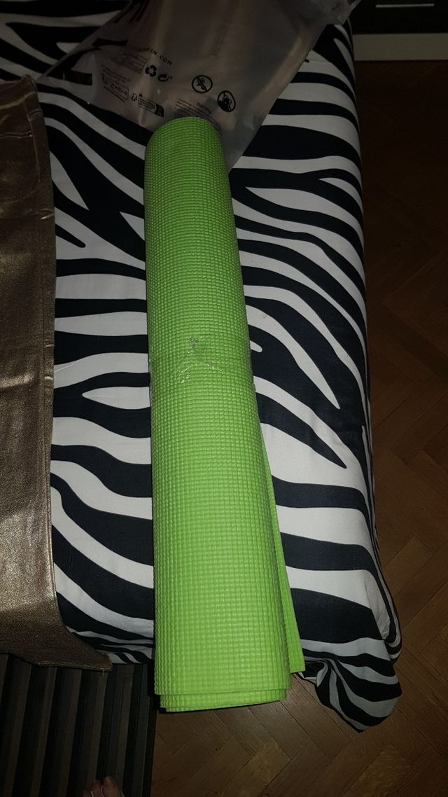 Alfombra de yoga pilates sin usar