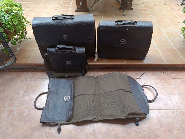 Juego maletas antiguas