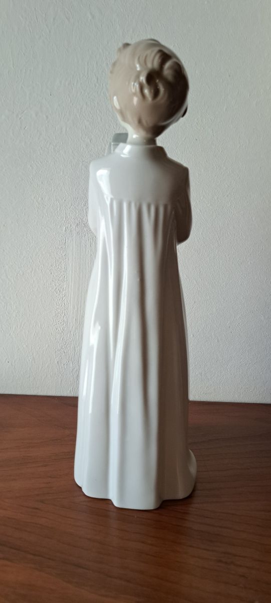 Figura porcelana NAO de LLADRÓ