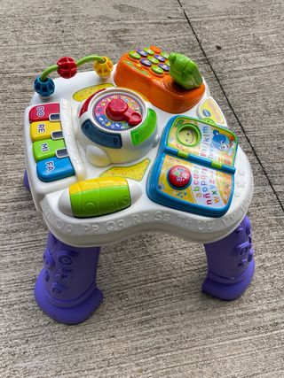 Mesa de actividades bebé
