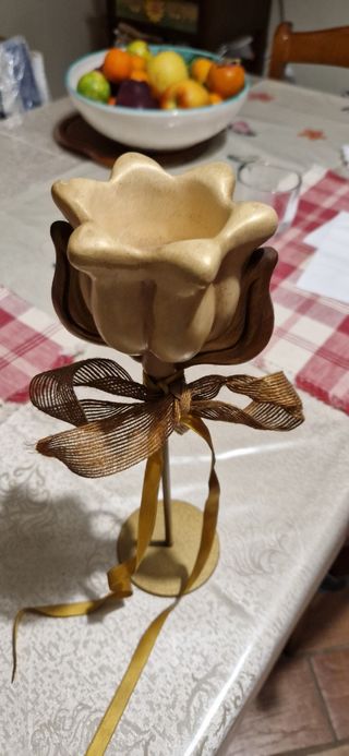 Porta candela in metallo e ceramica