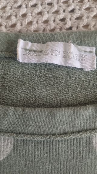 Sudadera fina lunares