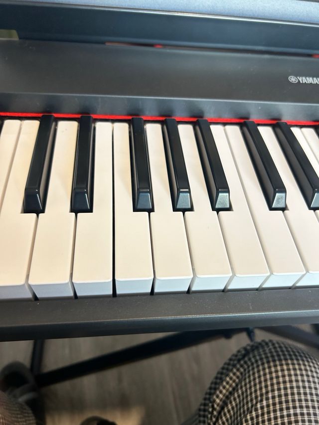 Piano electrico Yamaha Np32 / 76 teclas