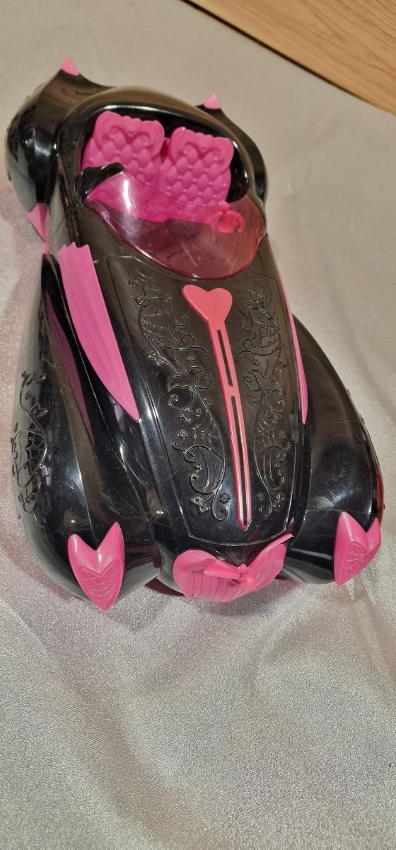 Monster High Draculaura y coche Draculaura