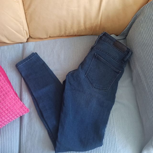 Vaqueros only 25/30