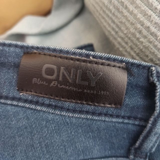 Vaqueros only 25/30