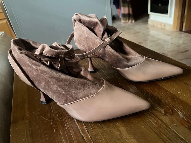 Botines   color rosa palo charol y ante