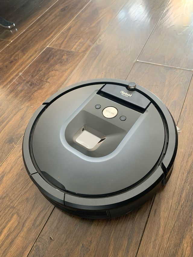 ASPIRADORA “ROOMBA”