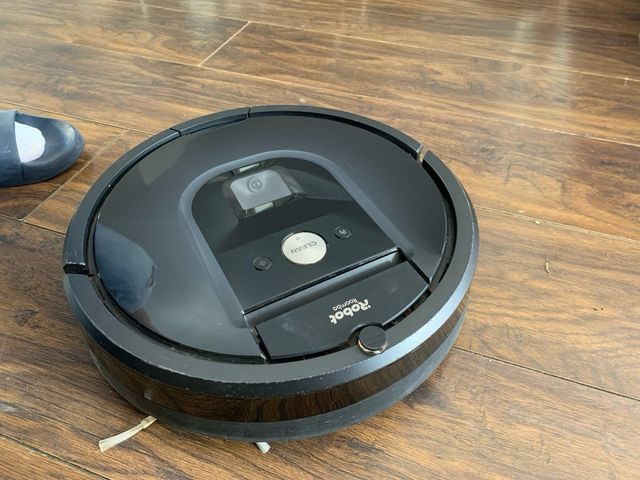 ASPIRADORA “ROOMBA”