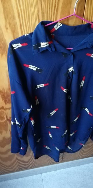 Camisa translúcida pintalabios, talla 38