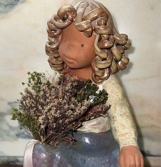 Figura cerámica Jane