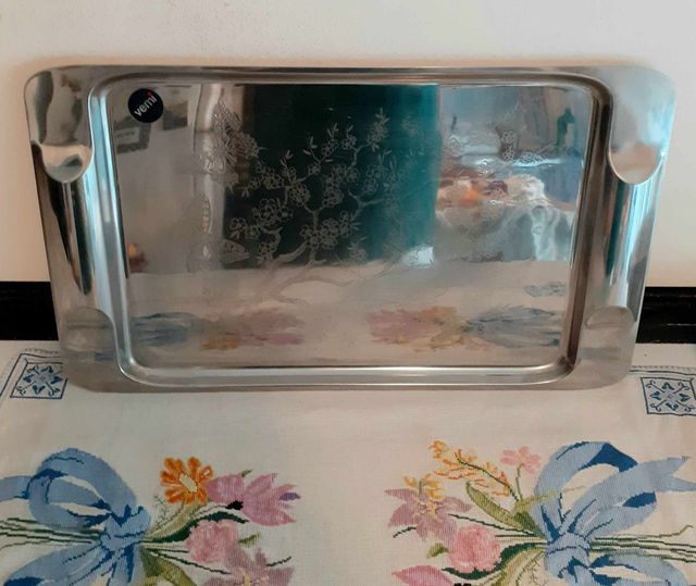 Vassoio acciaio Vemi vintage con incisione (anni70