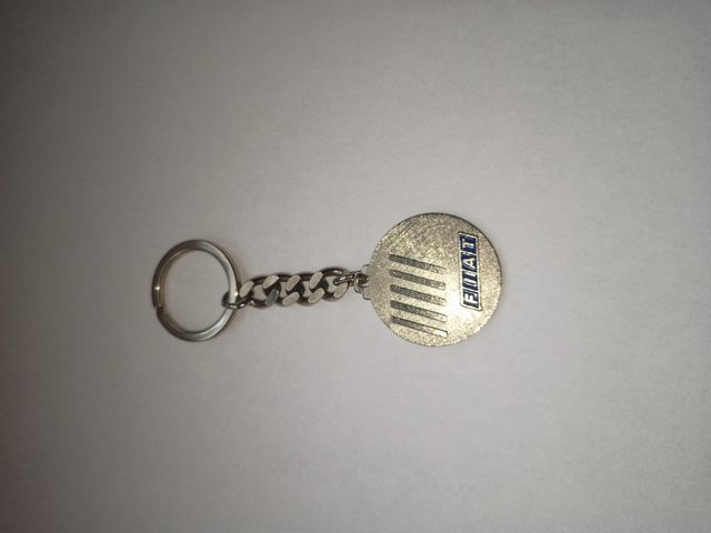 Fiat portachiavi in metallo vintage 