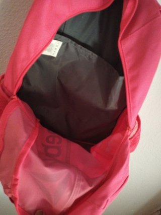 Mochila Reebok nueva.