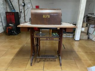 MÁQUINA DE COSER ALFA