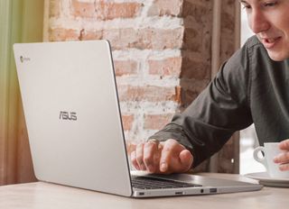 Nueva Asus Chromebook C423 ,14 pulgadas