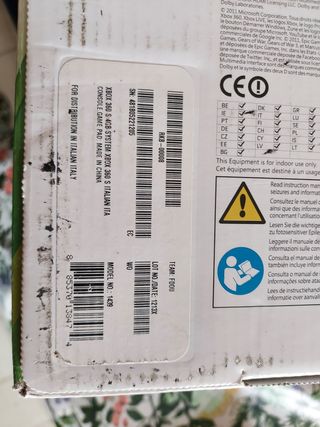 Per Natale: Console Xbox 360 S 4Gb/go + 2 controll