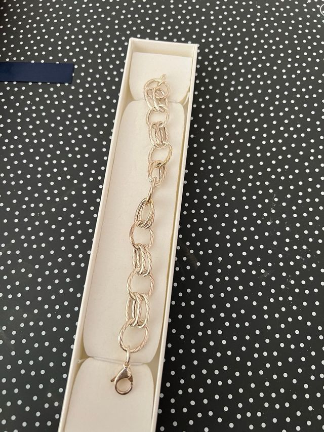 Pulsera plaetada bisutería