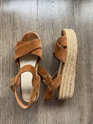 Sandalias ante marron Bimba y Lola