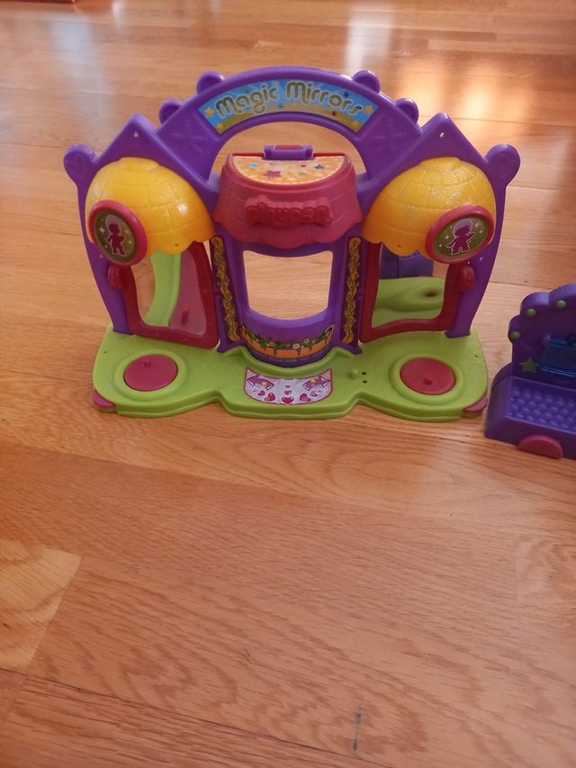 Casa de espejos pin y pon