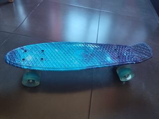 Skateboard / Monopatín ruedas con luces