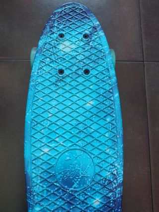 Skateboard / Monopatín ruedas con luces