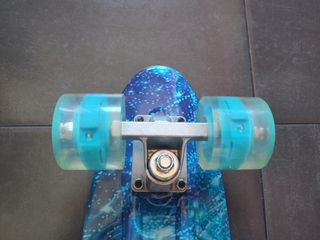 Skateboard / Monopatín ruedas con luces