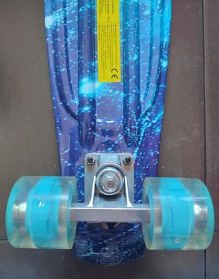 Skateboard / Monopatín ruedas con luces