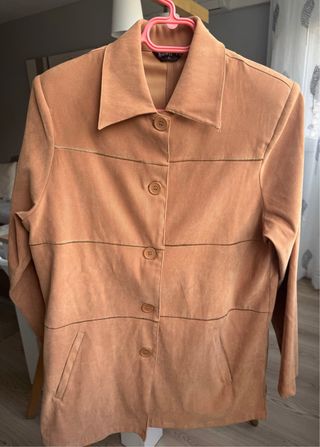 Chaqueta de antelina color camel . Nueva XL