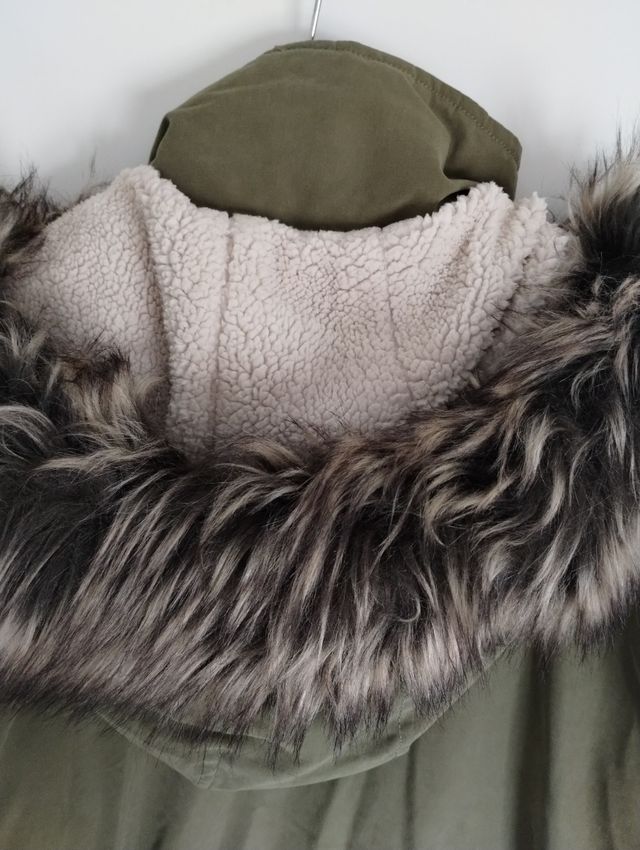 Abrigo acolchado con capucha talla S