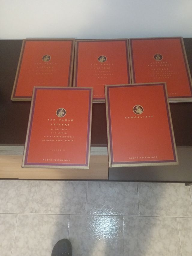 Collezione 5 volumi nuovo testamento fam