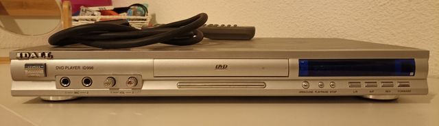 Reproductor de DVD con karaoke.