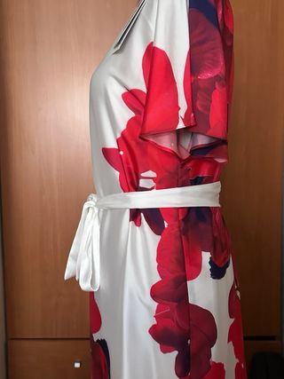 Vestido satinado, talla 40, nuevo con etiquetas