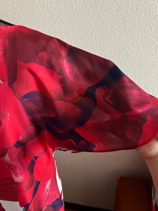 Vestido satinado, talla 40, nuevo con etiquetas