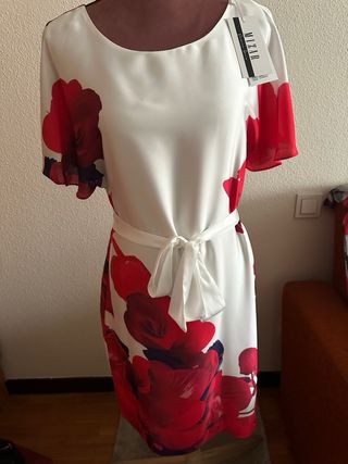 Vestido satinado, talla 40, nuevo con etiquetas