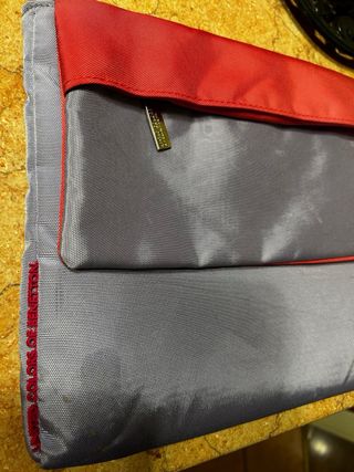 Custodia guscio notebook 25 × 35  Benetton