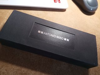 Bolígrafo y roller metálicos. Antonio Miró ️🖋️