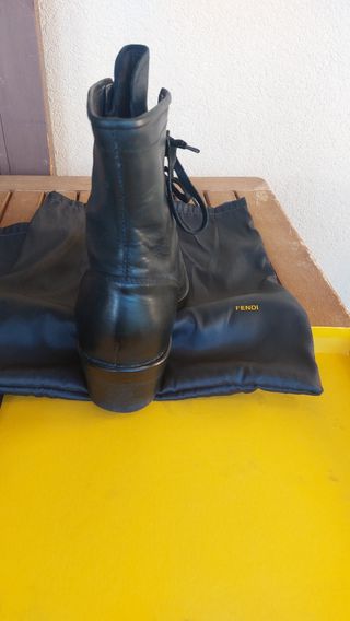 Stivaletto uomo nero fendi