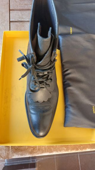 Stivaletto uomo nero fendi